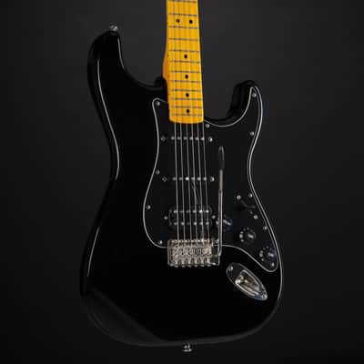 Squier Classic Vibe '70s Stratocaster HSS MN (Black) - Electric Guitar image 10