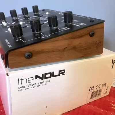 Conductive Labs – The NDLR – 4-Part MIDI Arpeggiator/Sequencer – Wood Sides image 5