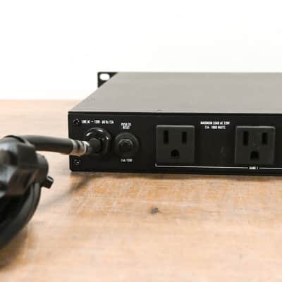 Furman PL-8C 15A Classic Series Power Conditioner with Lights CG013PD image 8