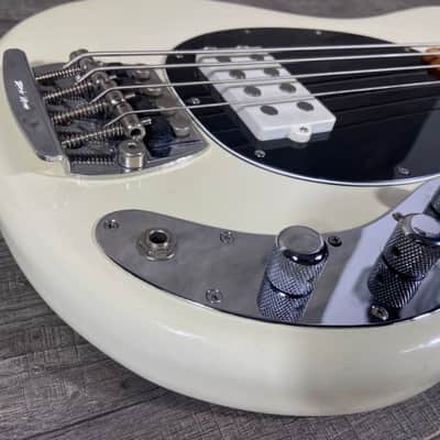 Music Man Stingray Bass 1979 - White - Near Mint, 100% Original image 5