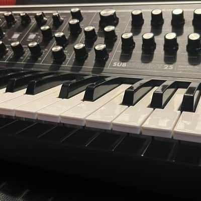 Moog Subsequent 25 Analog Synth 2020 - Present - Black image 2