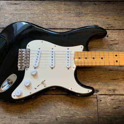 2012 Fender Custom Shop '69 Stratocaster in Black finish with hard shell case image 21