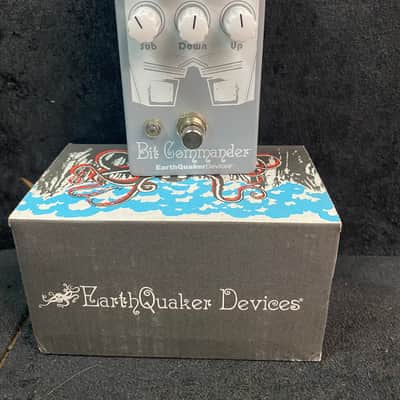 EarthQuaker Devices Bit Commander Analog Octave Synth V2 2017 - Present Gray / White Print image 1
