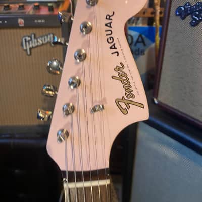 Fender FSR Traditional 60s Jaguar MIJ w/ Matching Headstock 2024 - Shell Pink image 4