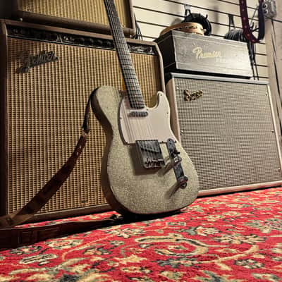 Fender Custom Shop Limited 1961 Telecaster Relic Silver Sparkle - Wildwood Video Demo image 19
