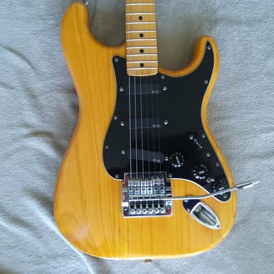 Fender Stratocaster with Maple Fretboard 1979 - Natural image 2