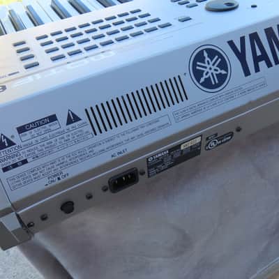 YAMAHA 2001 MOTIF 6 CLASSIC SYNTHESIZETR WORKSTATION MAX SAMPLE RAM 65MB  TECH SERVIVED CLEAN! image 9
