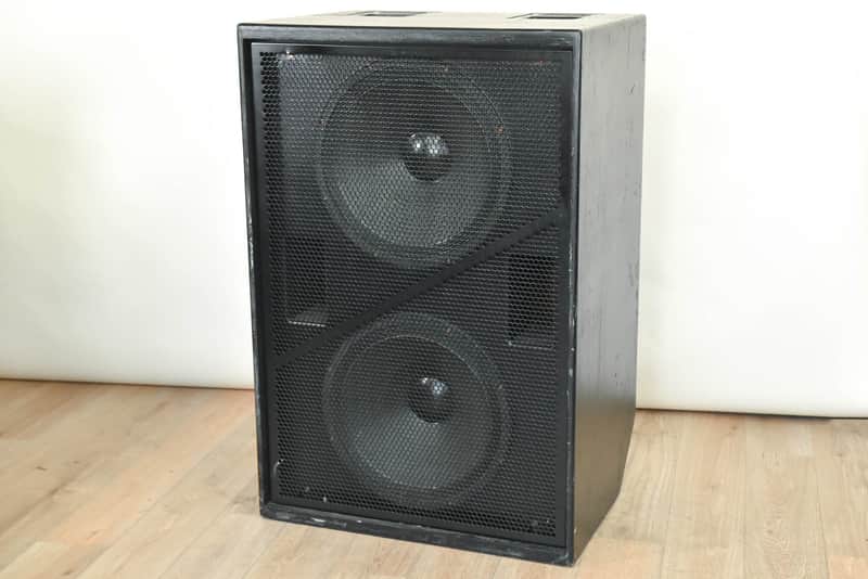 Meyer Sound プロセッサー２台入り Meyer Sound 650-R2 Dual 18-inch Passive Subwoofer CG0037B *ASK FOR