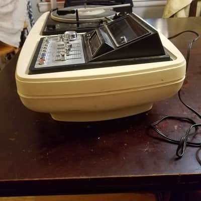 Brother Weird Atomic Age Charisma II BR-5 Quadrophonic Stereo System BSR Turntable 8-Track AM FM Radio 1970s - Cream and black Plastic image 3