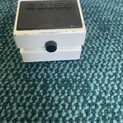 Boss TU-2 Chromatic Tuner (Dark Gray Label) 1998 - 2009 - White image 2