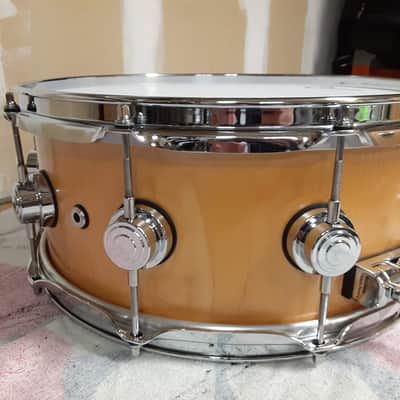 DW Collector's Maple VLT 14"x6" 10 lug snare - Natural Maple image 4