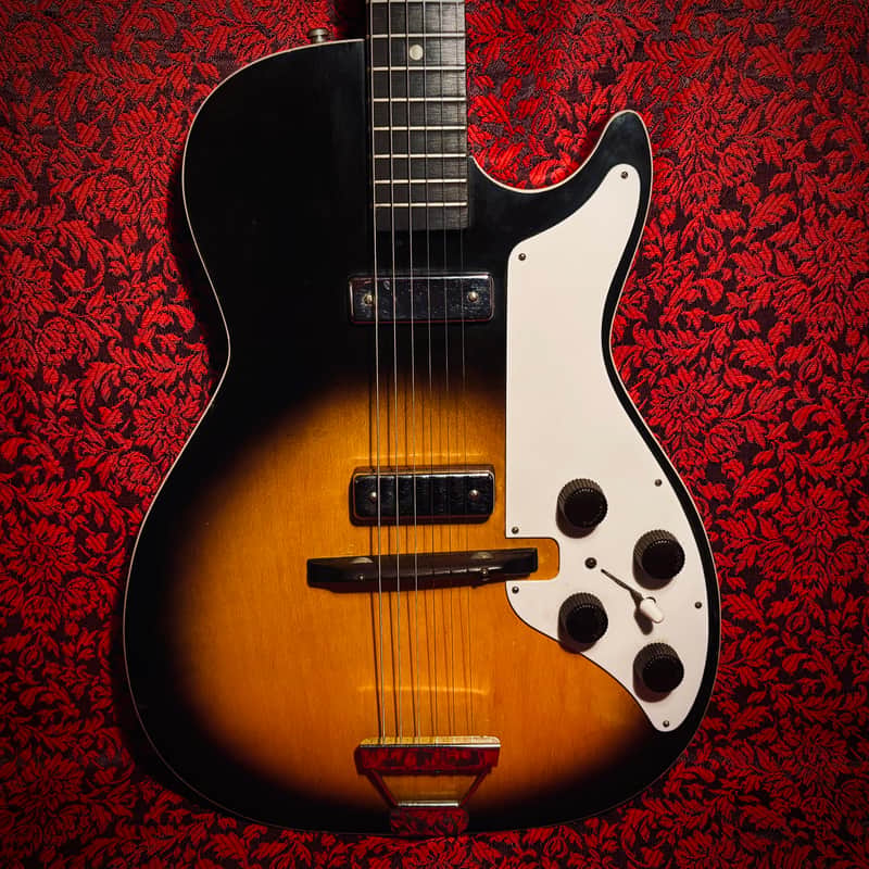 1963 Airline H-46 Stratotone Sunburst image 1