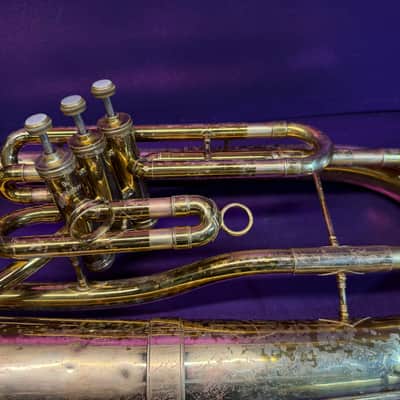 King 625 front bell baritone - Lacquer image 17