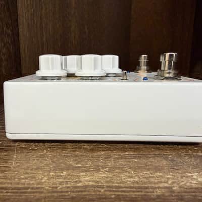 Keeley Caverns Reverb / Delay V2 With Box 2017 - Present - White image 6