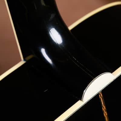 2005 Gibson SJ-200 Rose Custom Acoustic Guitar Black J-200 image 10