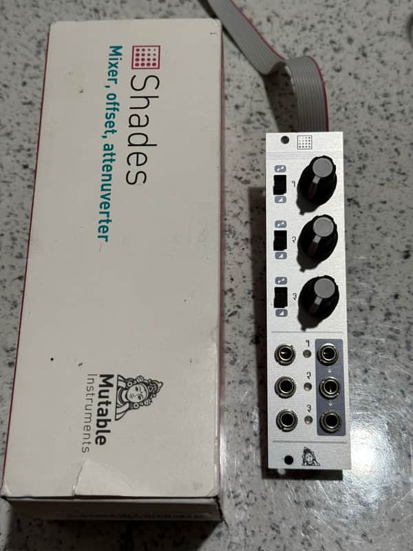 Mutable Instruments Shades v2 mixer attenuverter 2010’s image 1