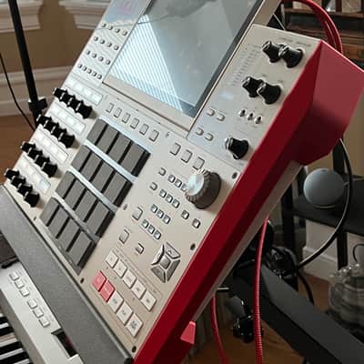 Akai MPC X Special Edition Standalone Sampler / Sequencer 2023 - Present - Grey image 5