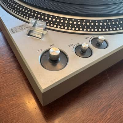 Technics SL-1300 Vintage Direct Drive Turntable image 4