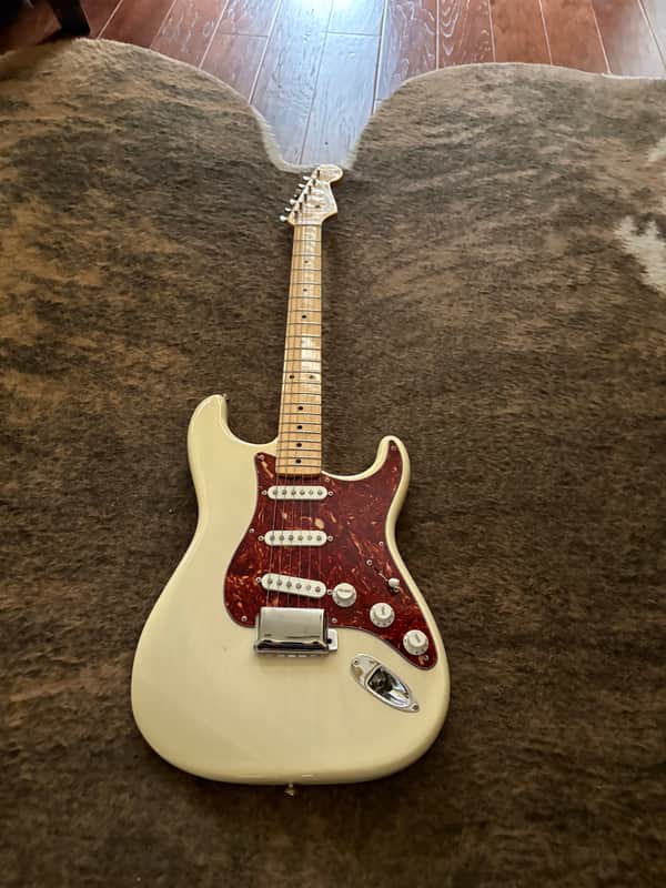 Fender Limited Edition 1956 Reissue Stratocaster with Maple Fretboard 1994 - 2-Color Sunburst image 1