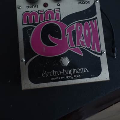 Electro-Harmonix Mini Q-Tron Envelope Filter 2000s - Silver / Black / Purple image 1