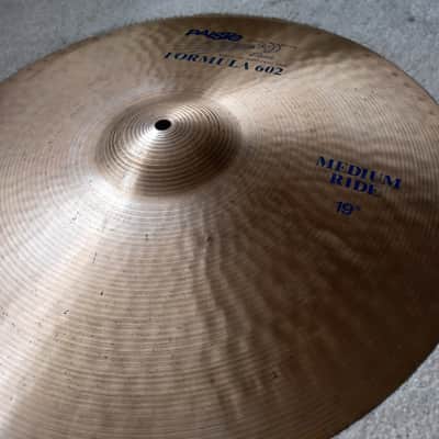 Paiste 19" 602 Blue Label medium ride 2169 gram. image 6