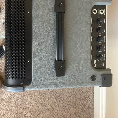 Peavey MAX 208 200-Watt 2x8" Bass Combo 2018 - Present - Gray / Black image 3