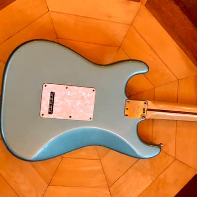 2001 Fender USA Lone Star American HSS Stratocaster Electric Guitar Ocean Turquoise Fender Padded case image 16