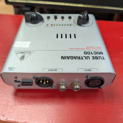 Behringer Tube Ultragain MIC100 Vacuum Tube Preamp with Limiter 2011 - Present - Standard image 7