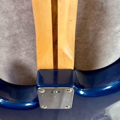 Fender Standard Stratocaster with Maple Fretboard- 2005 - Blue Agave image 7