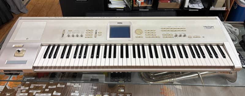 Korg Triton Studio 76-Key 120-Voice Polyphonic Workstation (2002
