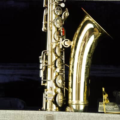 Used 1969 Conn 10M Tenor Saxaphone, Hard Case image 2