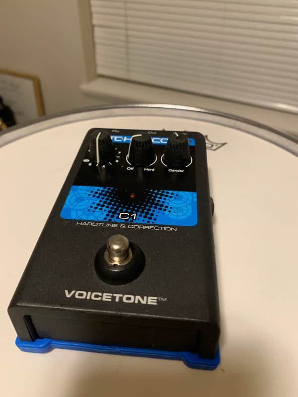 TC Helicon VoiceTone C1 | Reverb Canada