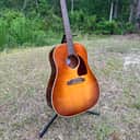 Gibson J-45 Standard 2020 - Present - Honeyburst Gloss