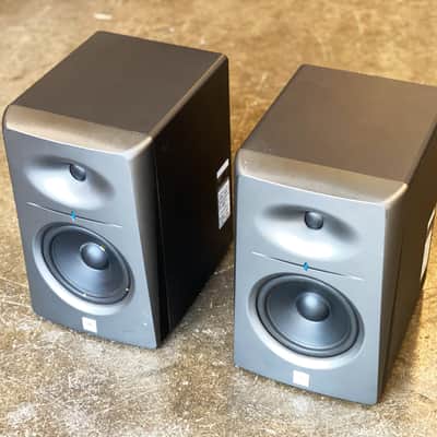 JBL LSR2325P Studio Monitors image 1