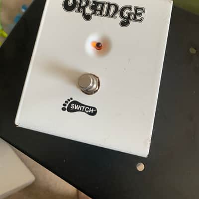 Immagine Orange MC-FS1 Single Button Footswitch - White - 1