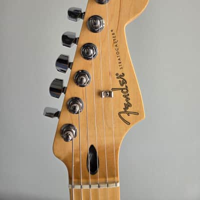 Used Fender Strat Made in Mex Seafoam Green H W/Hard Case image 2