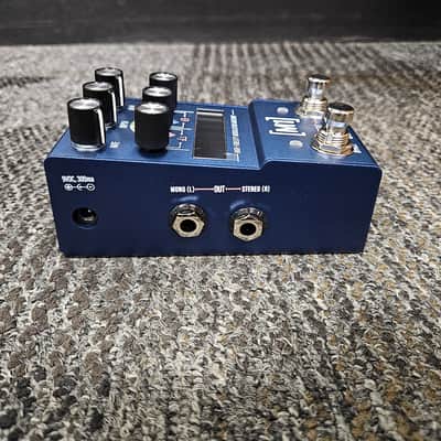 Walrus Audio Mako M1 MKII High-Fidelity Modulation Machine - Blue image 3