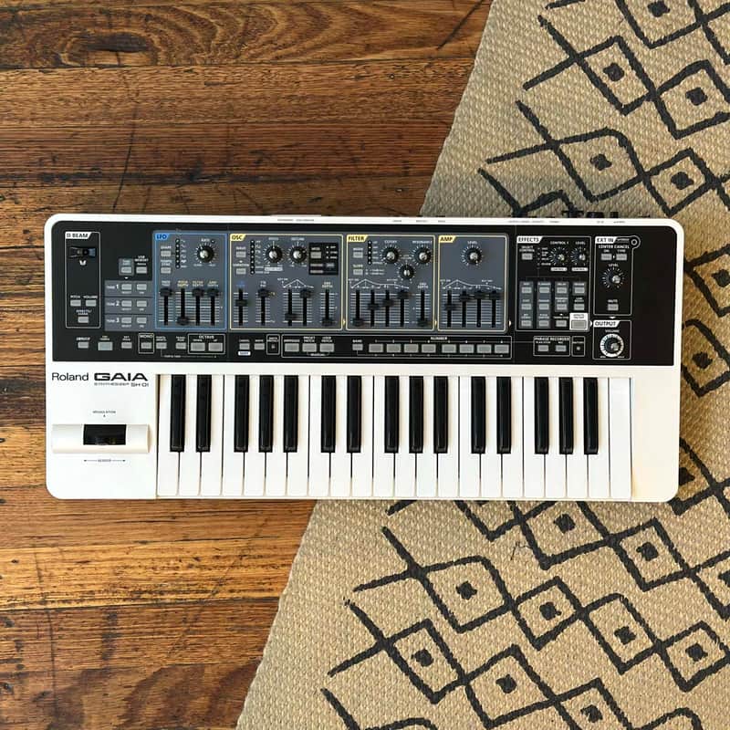 Roland SH-01 GAIA Virtual Analog Synthesizer image 1