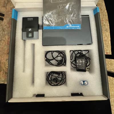 Sennheiser XSW 1-ME2-A Lavalier Mic Wireless System - A Band (548-572 MHz) 2010s - Black image 1