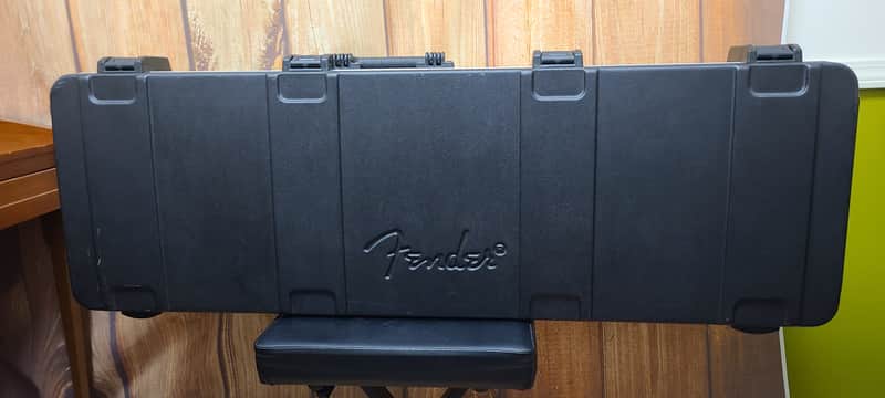 Fender TSA 002 Hard Case for Precision Bass or Jazz Bass 2000s - Black image 1