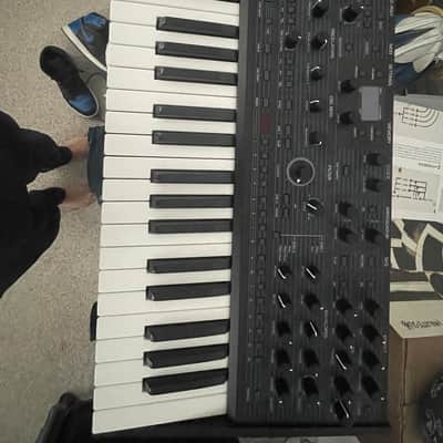 Oberheim TEO-5 44-Key 5-Voice Synthesizer 2024 - Present - Black image 2