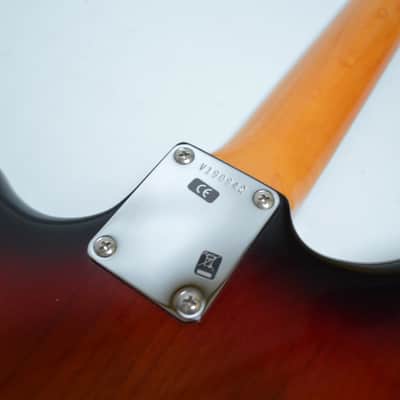 Fender American Vintage '62 Jaguar 2000 - 2012 - 3-Color Sunburst image 16