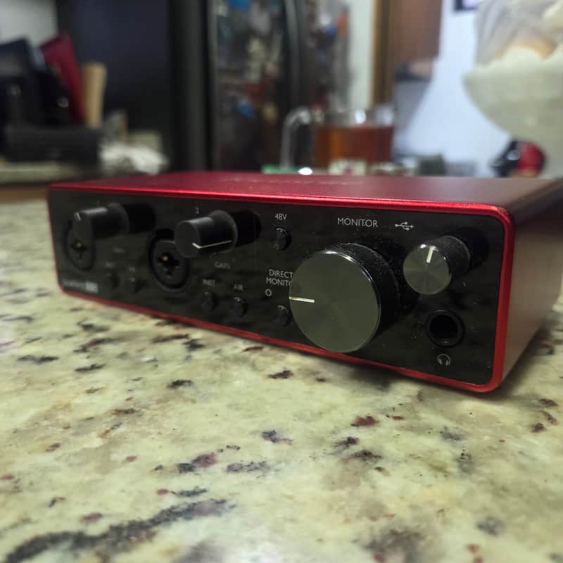 Focusrite Scarlett 2i2 USB 2.0 Audio Interface 2011 - 2016 - Red / Black image 1