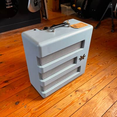 Fender Excelsior Pawn Shop Series 13-Watt 1x15" Guitar Combo - Sonic Blue image 2