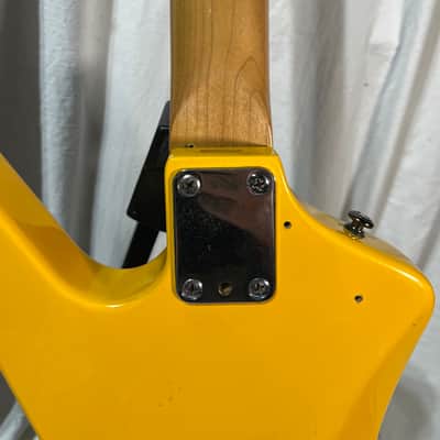 Dean Hollywood Z Early 1980s -  yellow and black image 15