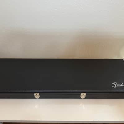 2018 Fender Flea Jazz Bass Road Worn Shell Pink - Mint Condition + G&G Hardshell Case image 14