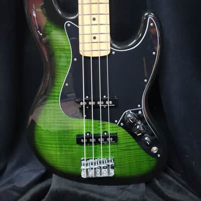 Fender Player Jazz Bass Plus Top Limited-Edition 2022 - Green Burst image 2