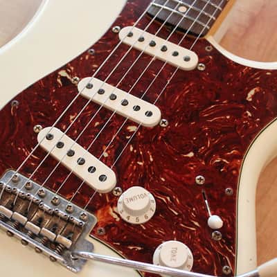 Fender Custom Shop 1959 Relic Stratocaster Olympic White Tortoiseshell Rosewood Neck image 1