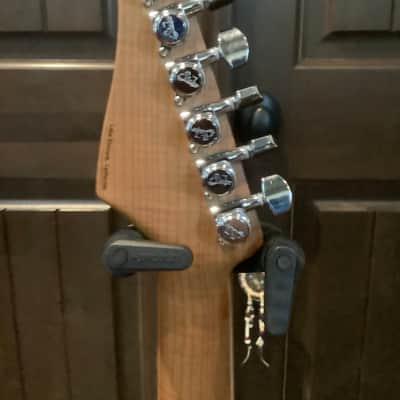 Suhr Modern 2023 - Trans Red image 10