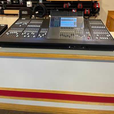 Yamaha M7CL-48 48 Channel Mixer image 2